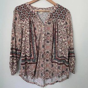 Patterned Open-Collared Blouse